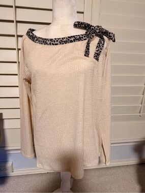 BIBI Waffle Knit Top with Leopard Trim & Shoulder Bow | Size Large